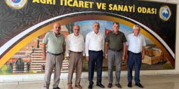 Bülent DURU, Asim MEDETOĞLU, Fikri AY, Kurbani AY ve Şafi YALÇIN’ın ATSO Ziyareti