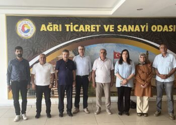 DEM Parti Ağrı Milletvekili Heval BOZDAĞ, Ağrı İl Eşbaşkanı Ayşe KARAKUŞ’un ATSO Ziyareti