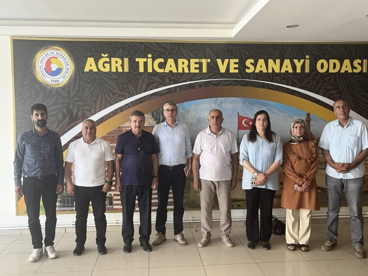 DEM Parti Ağrı Milletvekili Heval BOZDAĞ, Ağrı İl Eşbaşkanı Ayşe KARAKUŞ’un ATSO Ziyareti