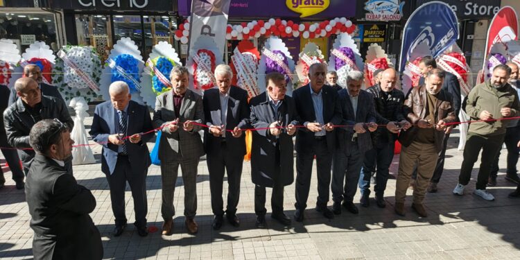 Kas Spor Mağazasının Açılış Töreni