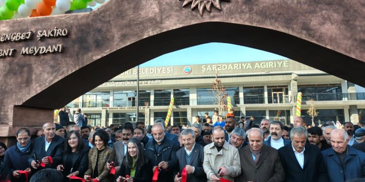 Dengbej Şakıro Kent Meydanı ve Kent Otoparkı Açılışı