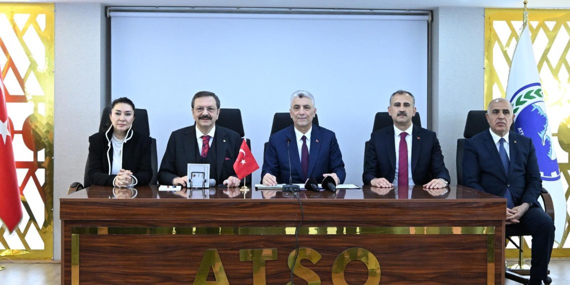 Ticaret Bakanımız Sn. Ömer BOLAT ve TOBB Başkanımız Sn. M. Rifat HİSARCIKLIOĞLU’ndan ATSO’ya Anlamlı Ziyaret